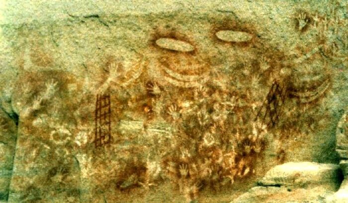 Aboriginal art at Carnarvon Gorge, for article on Aboriginal Australian Dreaming