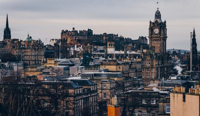 Edinburgh buildings powered by Scotland renewable electricity infrastructure visible in the skyline