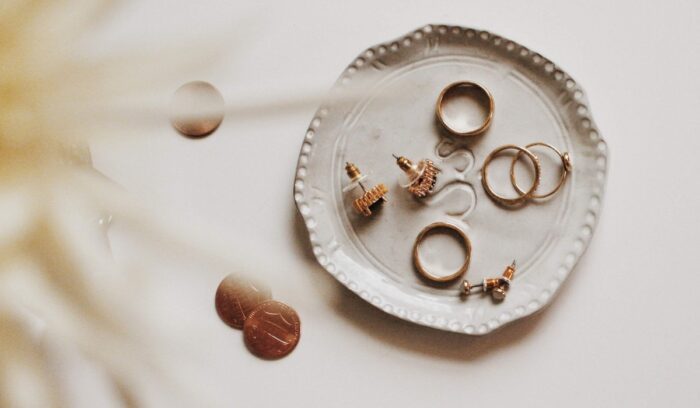 Jewelry, for article on oldest gold artifact