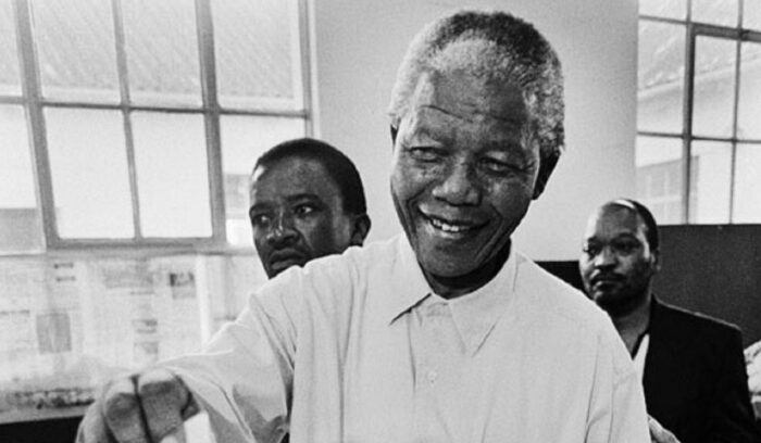 Mandela casting his vote in the 1994 election, for article on nelson mandela inauguration