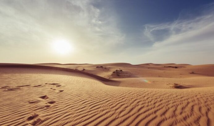 giorgio parravicini IHVEFRacQ unsplash, for article on Ras al-Hamra burial site