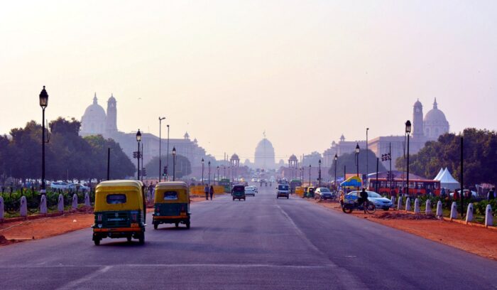 New Delhi buses, for article on India emissions intensity