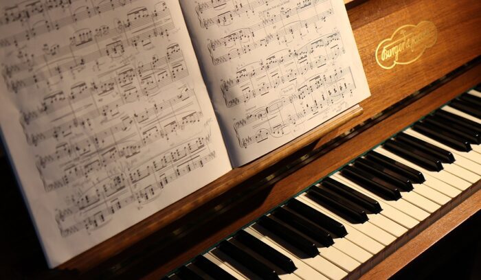 Piano and sheet music, for article on Bartolomeo Cristofori piano