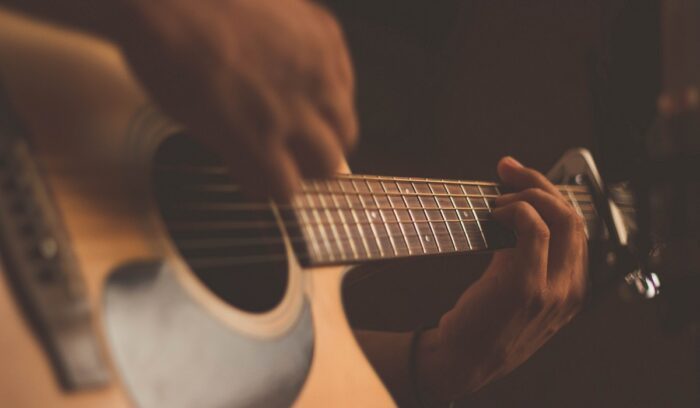 image for article on classical guitar design