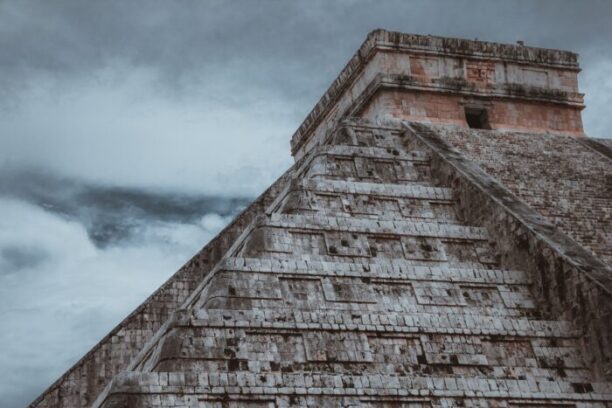 jezael melgoza ktKz CnNk unsplash, for article on pyramid of kukulcan