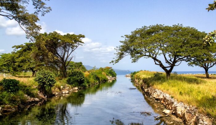 Stream near coastline, for article on redware people Jamaica
