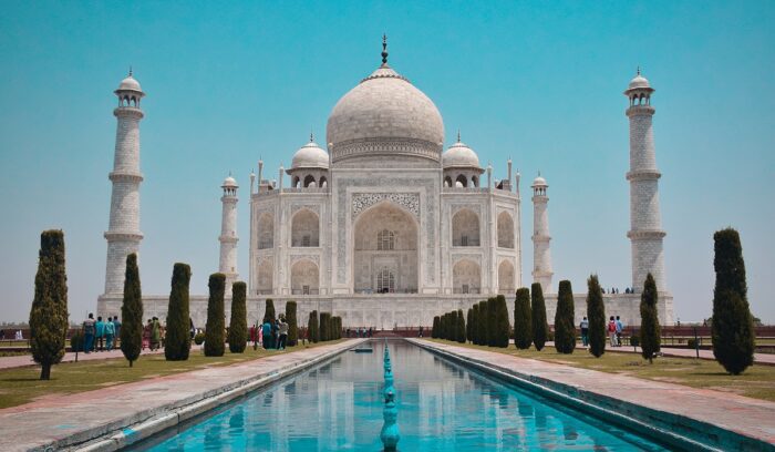 image for article on Taj Mahal construction