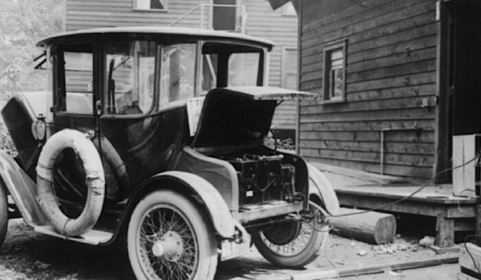 Thomas Davenport electric vehicle, for article on Davenport electric motor vehicle