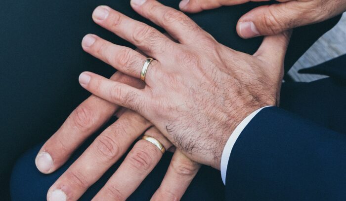 nick karvounis DUK XiBpGSY unsplash, for article on same-sex weddings