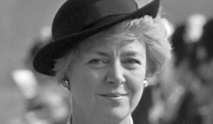 Vigdis Finnbogadottir, for article on Vigdís Finnbogadóttir