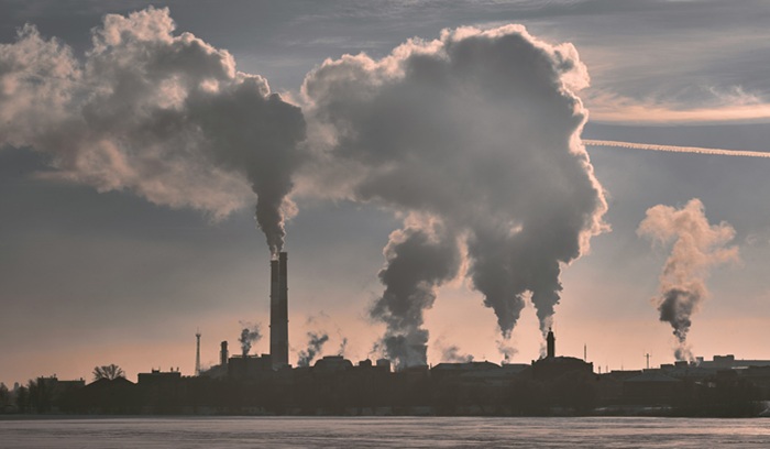 Smokestacks polluting